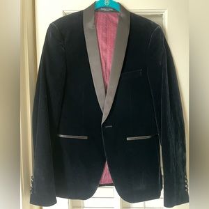 Paisley & Gray Navy Velour Blazer